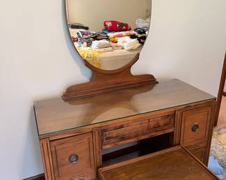Fabulous vanity and bench!