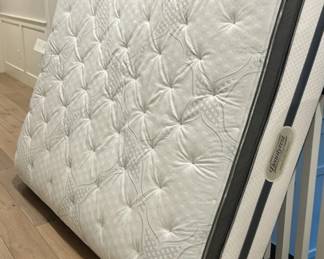 Queen Simmons Beautyrest Recharge Bay Spring Luxury Firm Pillowtop Mattress. Very infrequently used in a guest room. Also have a matching boxspring. Both are on the Walnut sleigh bed also listed.