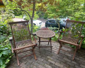 Overview of teak furniture for sale