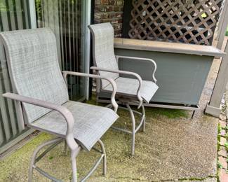 Outdoor Swivel Bar Chairs