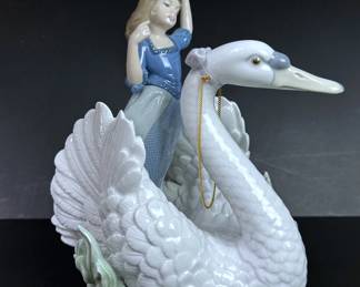 Lladro Porcelain 'The Swan and the Princess' Figurine #5705 
