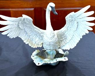 BOEHM Porcelain Limited Edition Trumpeter Swan