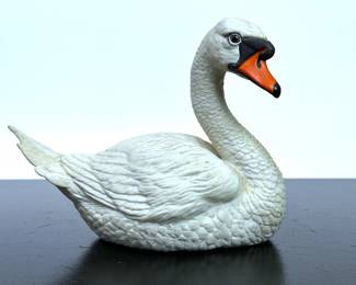 Small Boehmn porcelain swan 