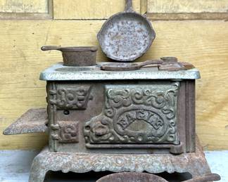 Antique Eagle cast iron toy stove
