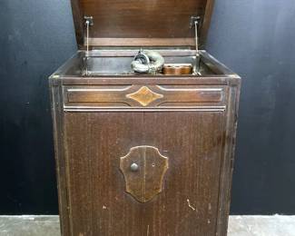 Almost antique, a Victor Victrola VV 4-3 made in 1927.