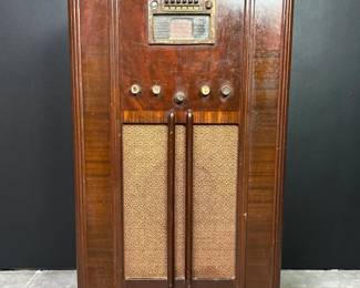 1930s Stromberg-Carlson Radio