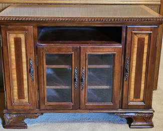 Vintage Mahogony Media Stand w/ Inlaid Detail