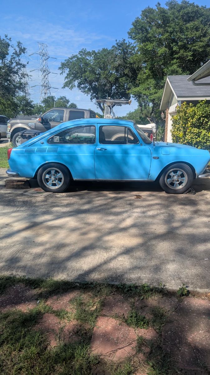 ✅ New full wiring harness
✅ New tires + hoses
✅ Kill switch installed
✅ Maintained by the same trusted mechanic
✅ Clean title
· 🚗 Needs throttle switch + fuel gauge
🛠 Last driven ~8 months ago, ran great before that
· Solid bones, lots already done, just needs a bit of love to be back on the road