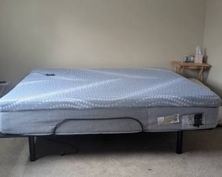 King size Sealy adjustable bed with base- Like new $500