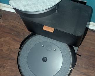 Roomba wet/dry- gently used
$200