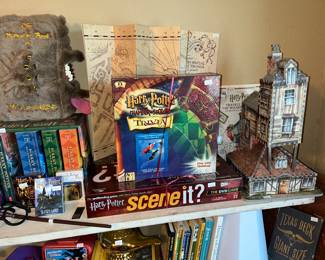 LOTS OF HARRY POTTER ITEMS