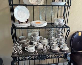 LARGE BAKERS RACK