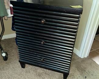 3 DRAWER BEDSIDE CHEST