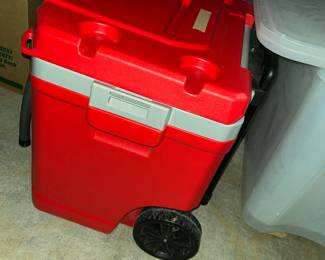 PORTABLE COOLER