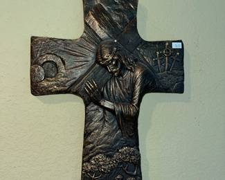 UNIQUE CROSS