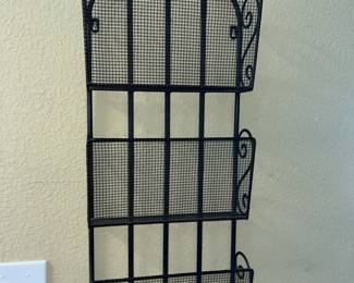 MAGAZINE WALL RACK