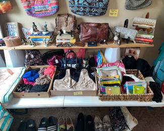 PURSES & ACCESSORIES