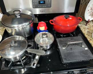 STAINLESS COOKWARE, ENAMELED CASSEROLE