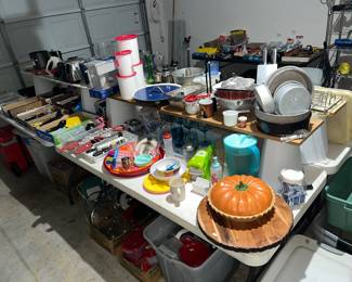LOTS MORE KITCHENWARE