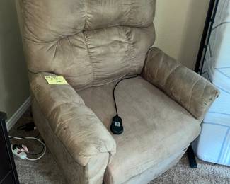 LIFT CHAIR