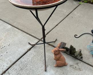 Electric bird bath