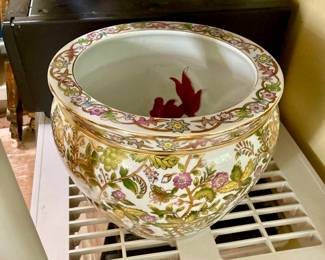 Nicely painted Asian fishbowl pot