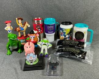 Disney cups, Pen and figurines