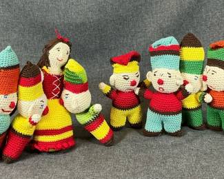 Snow White and the 7 Dwarfs Crocheted Figures