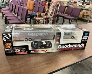 1993 Brookfield Collectors Guild Die Cast Set of Dale Earnhardt's #3 Goodwrench Racing Team, Car-Transporter Truck/Trailer