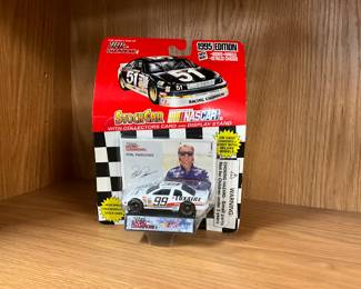 1995 Racing Champions Phil Parsons Die Cast Stock Car w/Collector Card