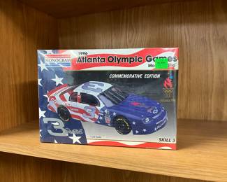 Revell NASCAR Dale Earnhardt Atlanta 1996 Olympic Games Goodwrench Monte Carlo Die Cast