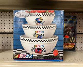 Everyday Gibson NASCAR Victory Collection Nesting Mixing Bowls