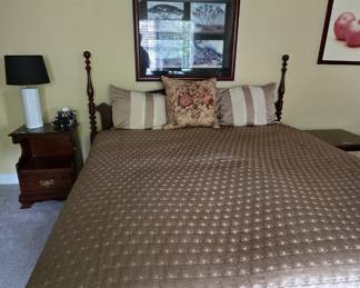 Early American 2 poster King Bed out of cherry