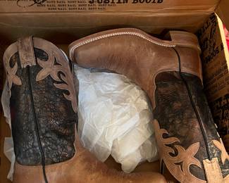 Ladies boots