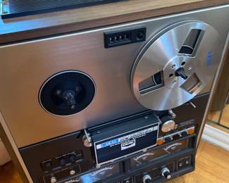 Vintage AKAI Reel to Reel surround stereo We have blank reels new in package