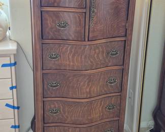 Classic jewelry box