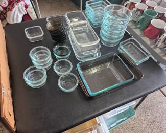 Pyrex containers