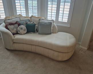 Fainting couch
