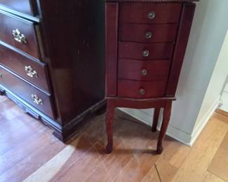 Jewelry case