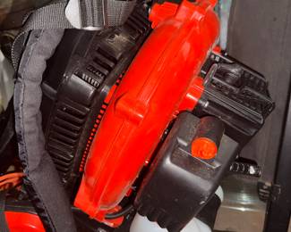 Leaf blower like new