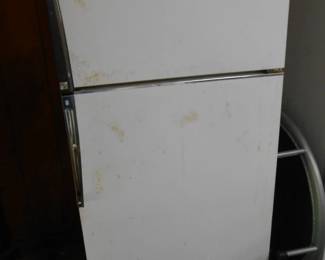 Refrigrator