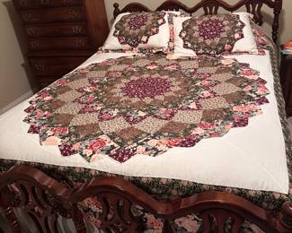 Full size bed, and excellent condition