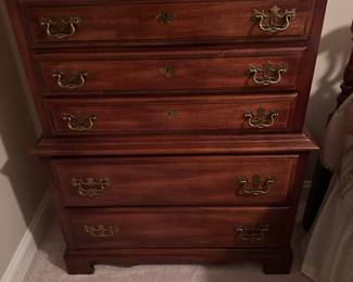 High boy dresser in excellent condition