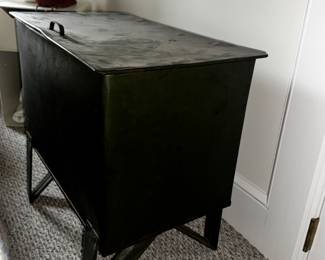 Metal bin with old green paint, very cool and old