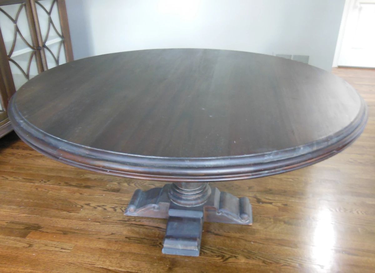 large round table