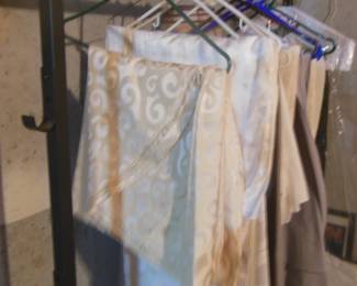 heavy duty clothes rack and tablecloths