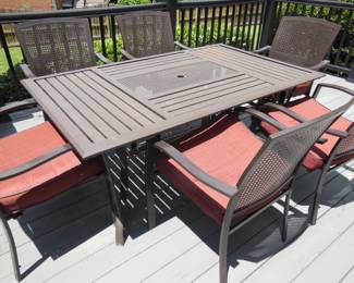 outdoor table chairs