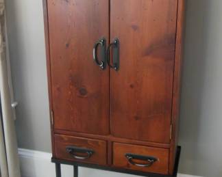 petite cabinet