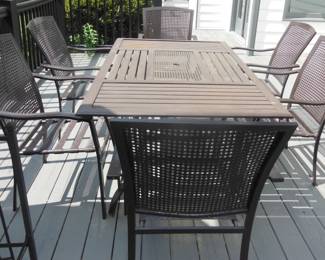 outdoor table and chairs