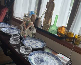 nice blue + white plates,